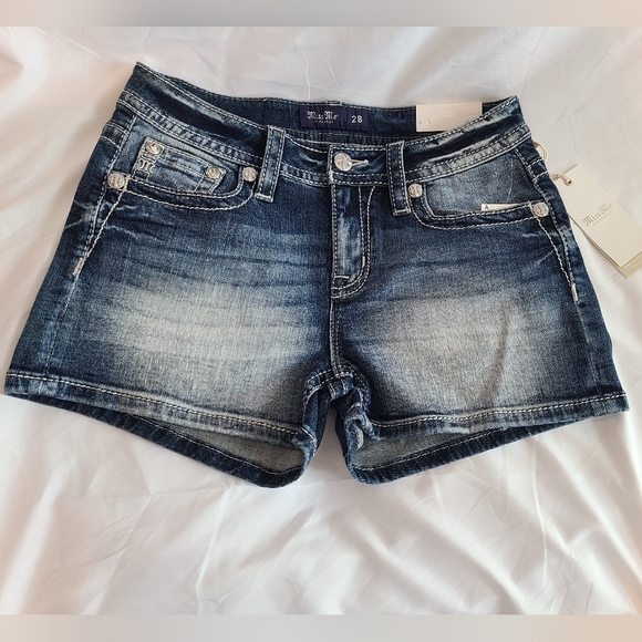 COPY - Miss me mid-rise short Women's 28 - Picture 2 of 3